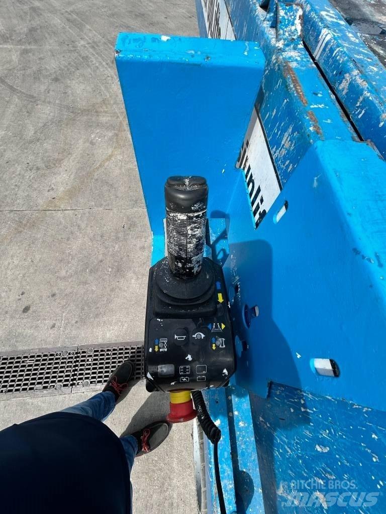 Genie GS 2646 Ножничные подъемники