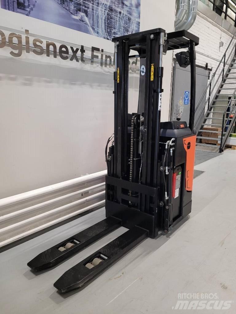 Rocla SST16 ACI Самоходные электроштабелёры