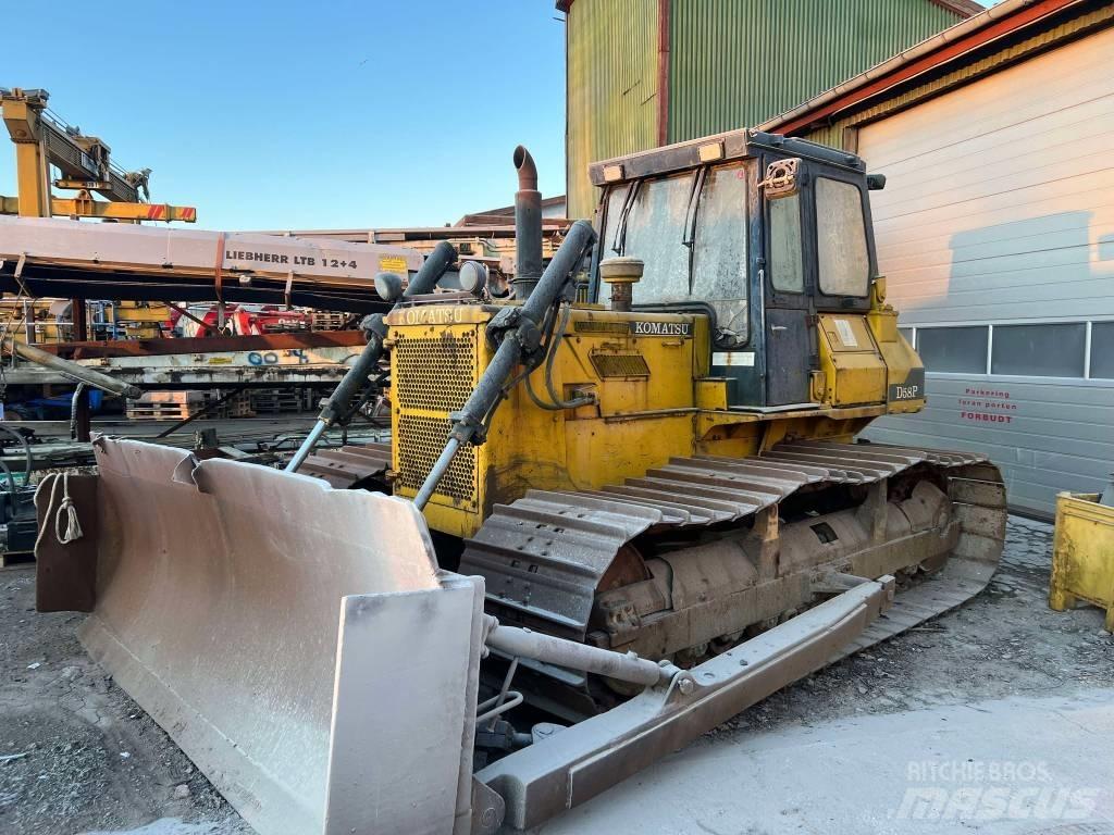 Komatsu D 65 P Гусеничные бульдозеры