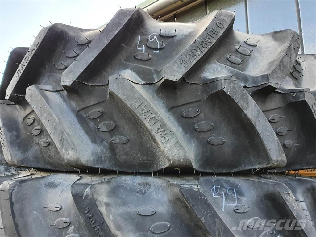 BKT 320/85R20 x2 Шины и колёса
