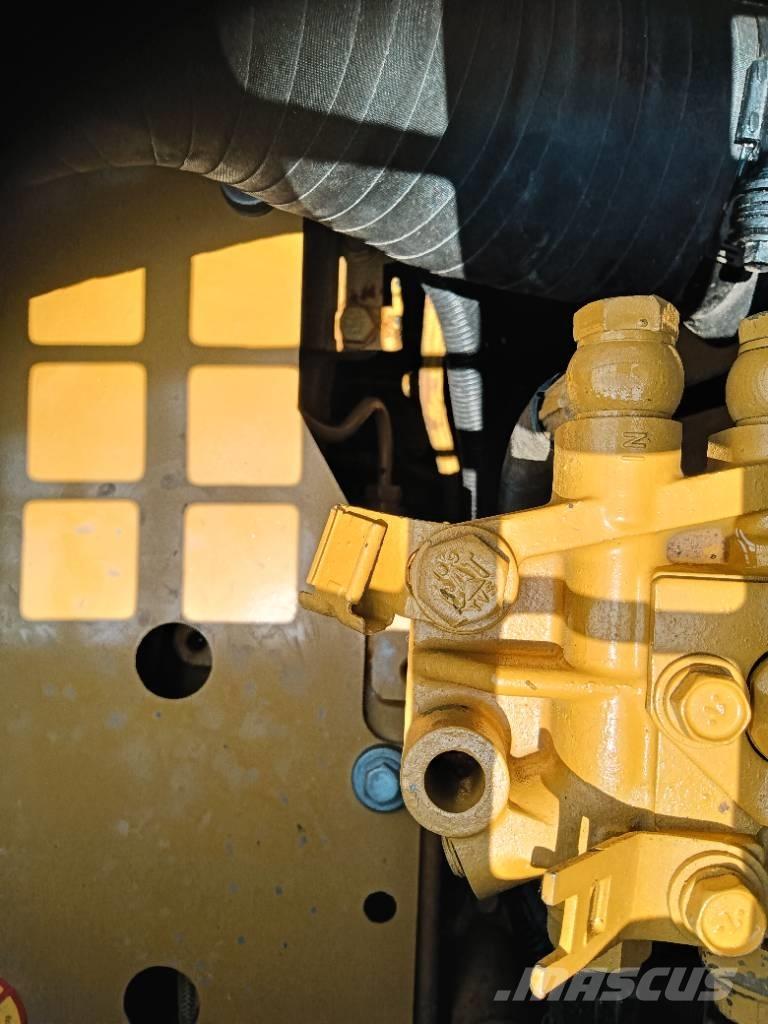 CAT 320 D Гусеничные экскаваторы