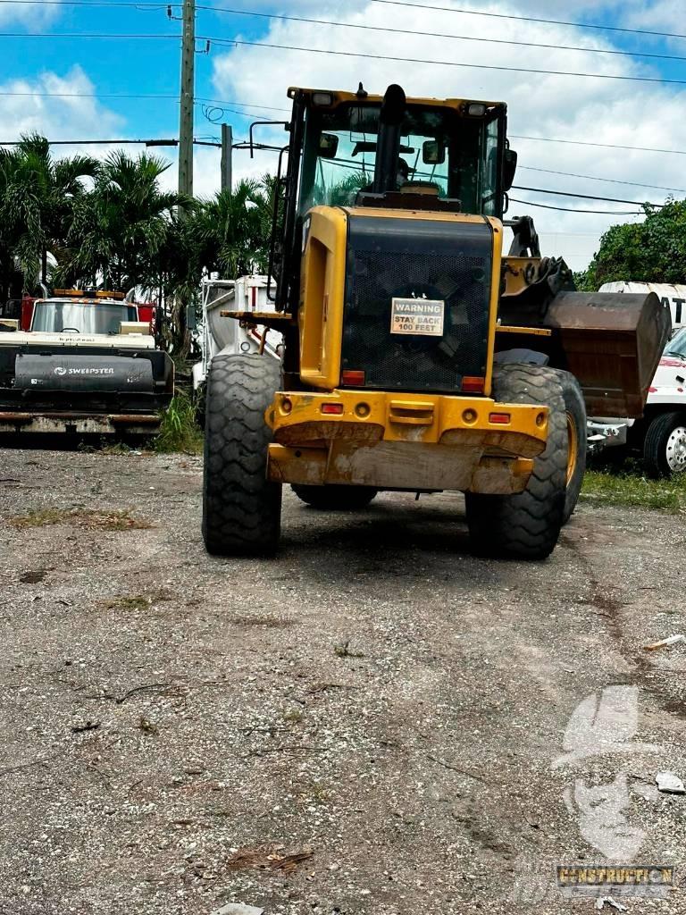CAT 930 H Фронтальные погрузчики