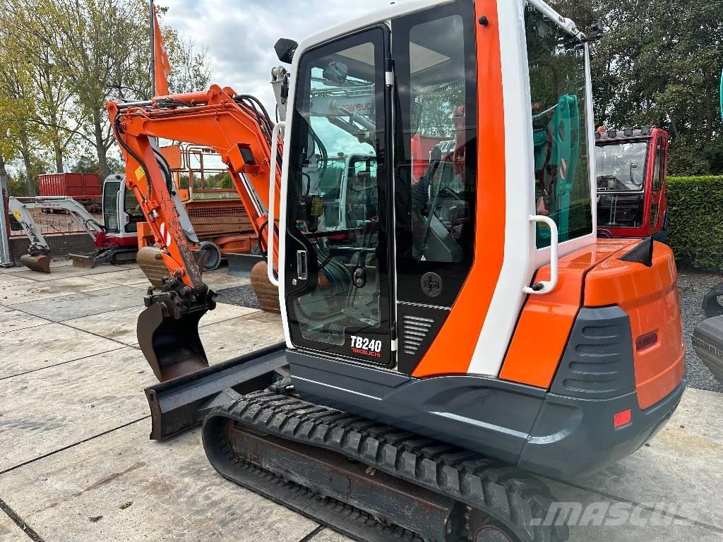 Takeuchi TB 235 CR Мини-экскаваторы