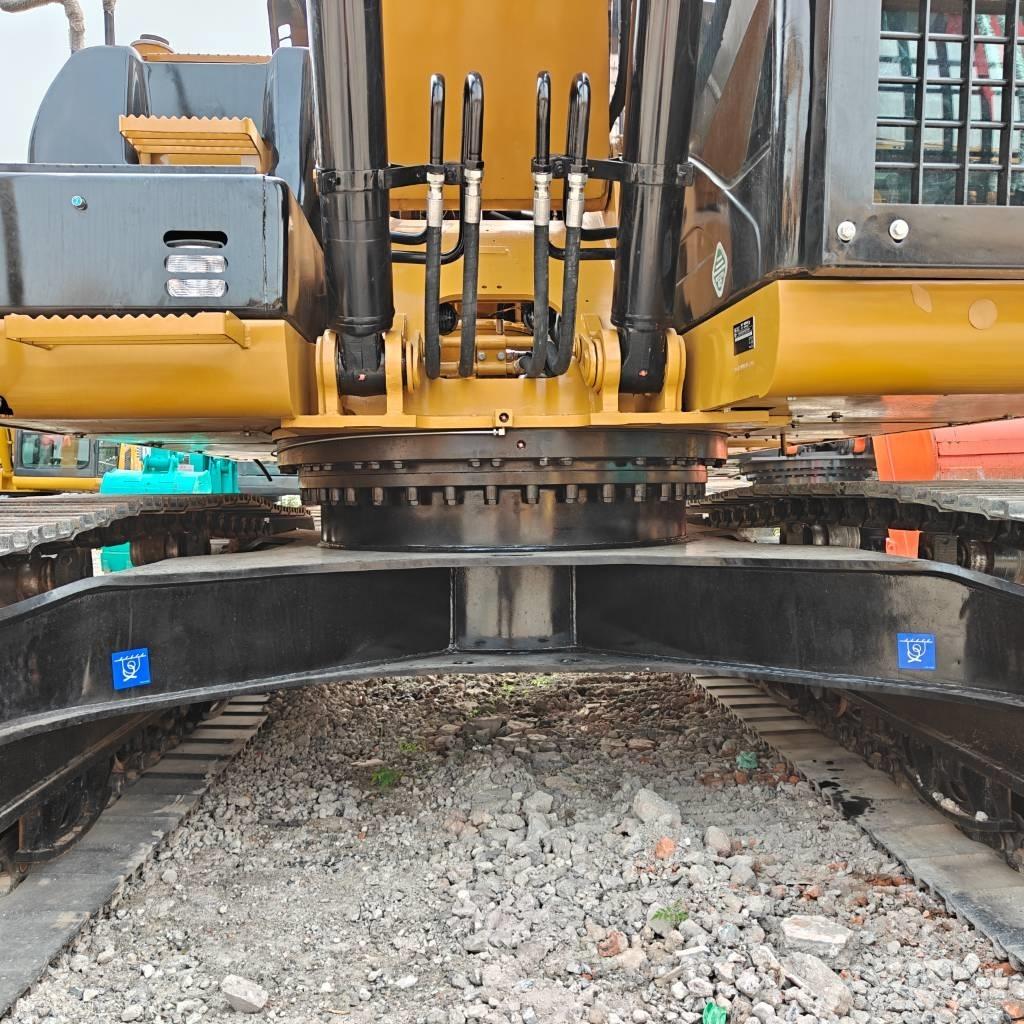 CAT 323D Гусеничные экскаваторы