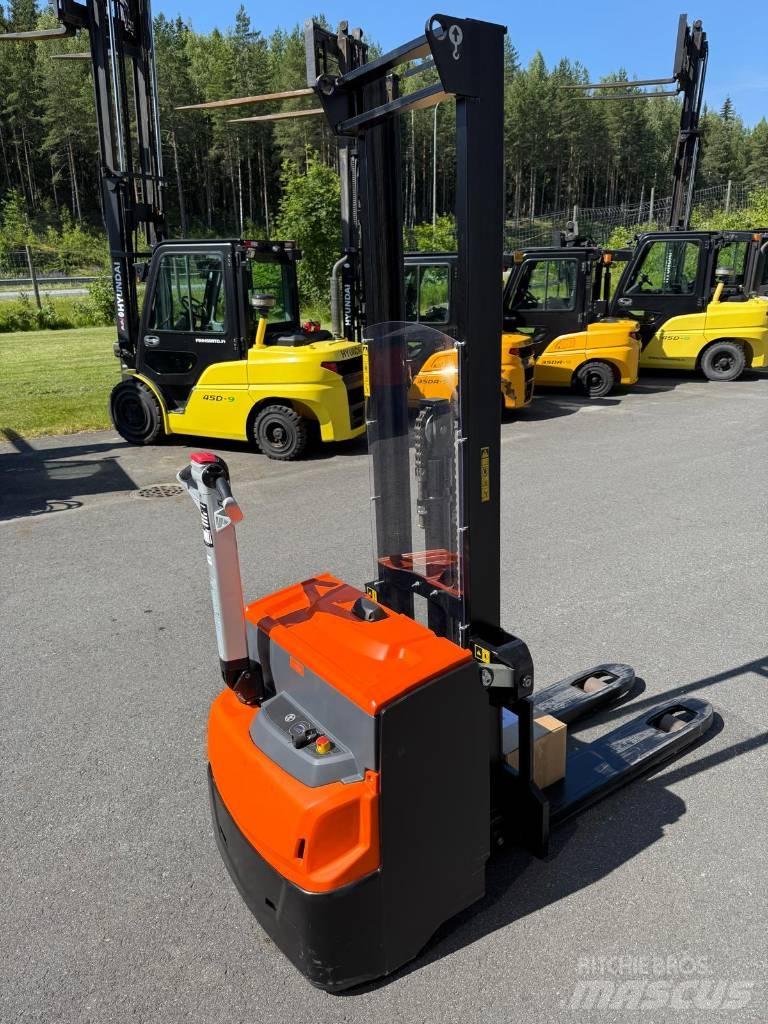 Rocla SWS12L Ручные штабелёры с электроподъёмом