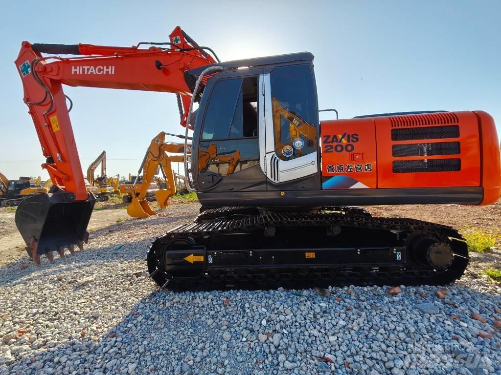 Hitachi ZX 200 Гусеничные экскаваторы