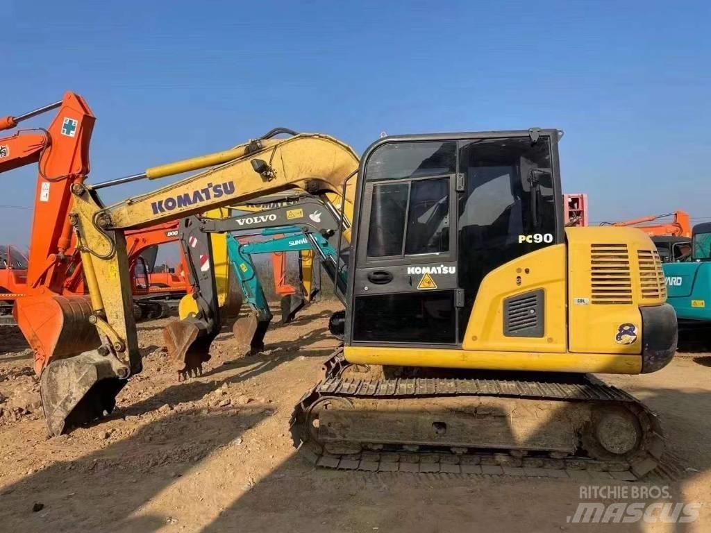 Komatsu PC 70 Гусеничные экскаваторы