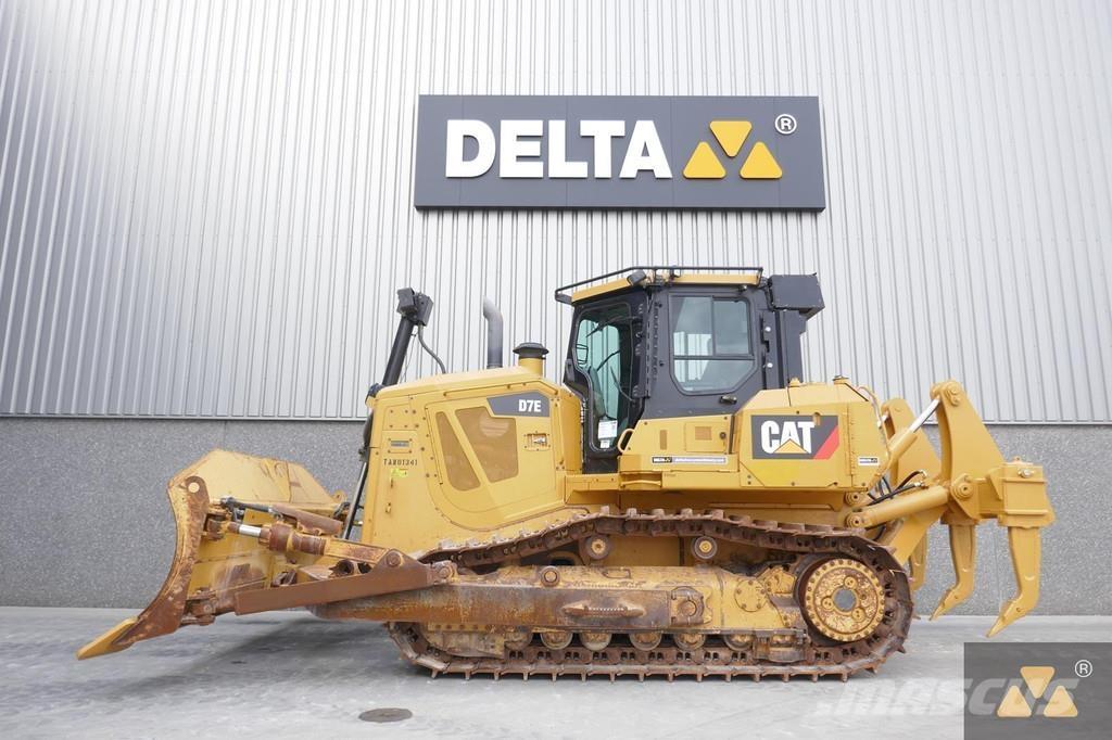 CAT D7E Гусеничные бульдозеры