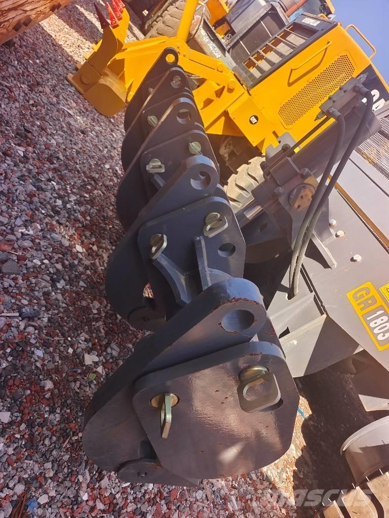 XCMG GR 1803 Грейдеры
