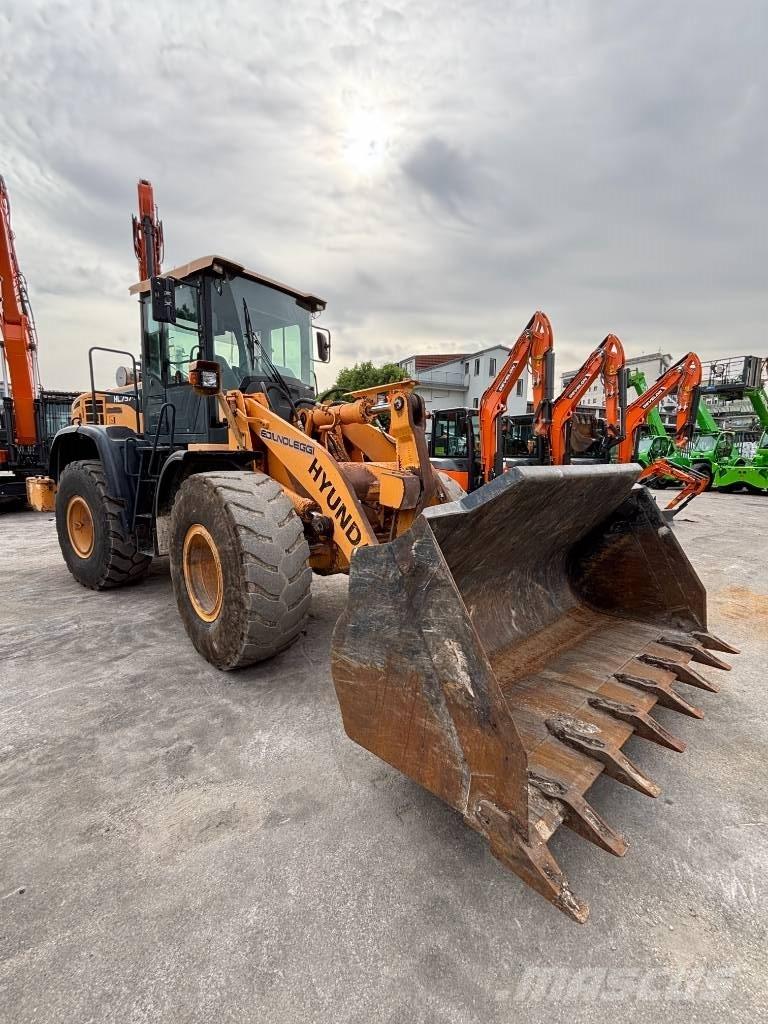 Hyundai HL 757-9 A Фронтальные погрузчики
