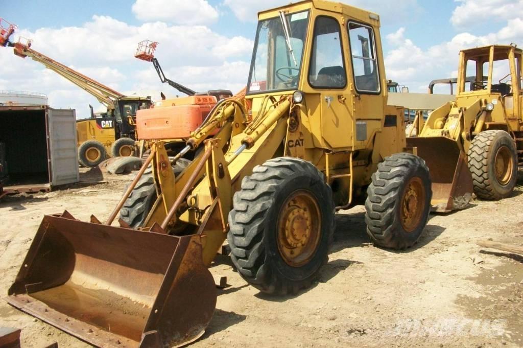 CAT 910 Фронтальные погрузчики