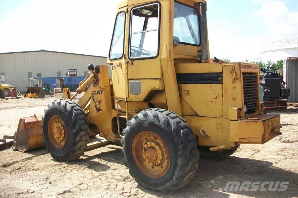CAT 910 Фронтальные погрузчики