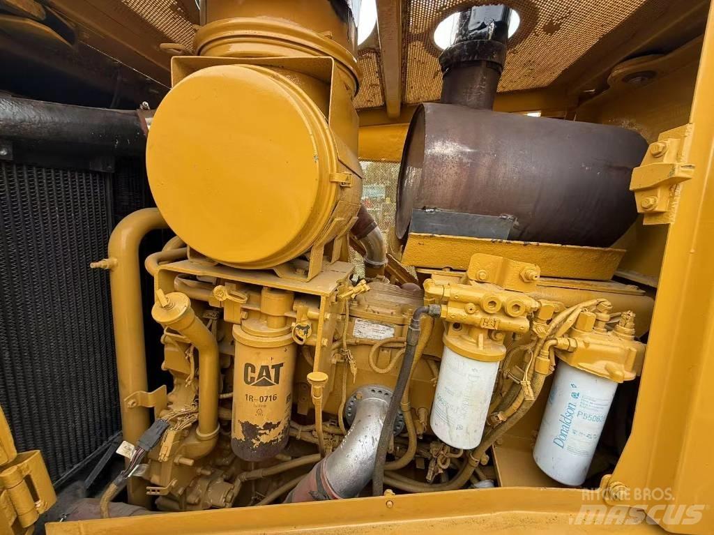 CAT D 8 T Гусеничные бульдозеры