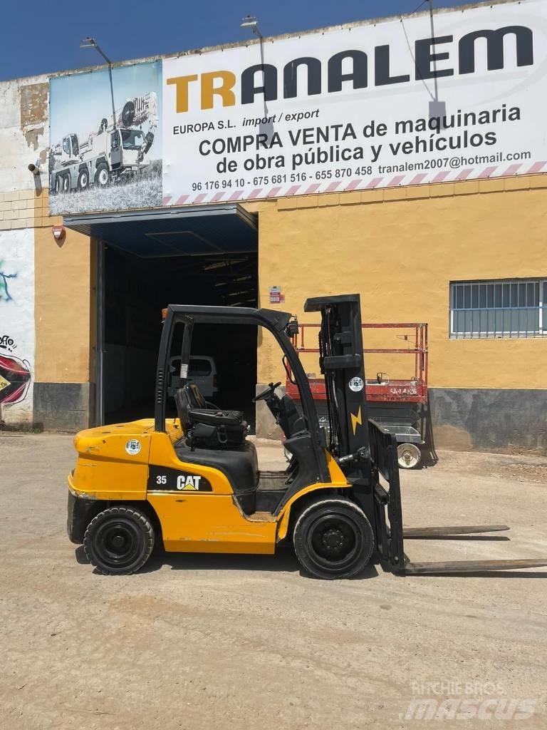 CAT 35 Дизельные погрузчики