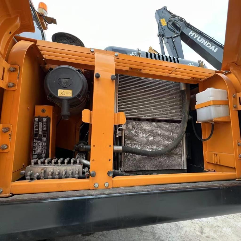 Hyundai R220LC-9S Малые экскаваторы 7т-12т