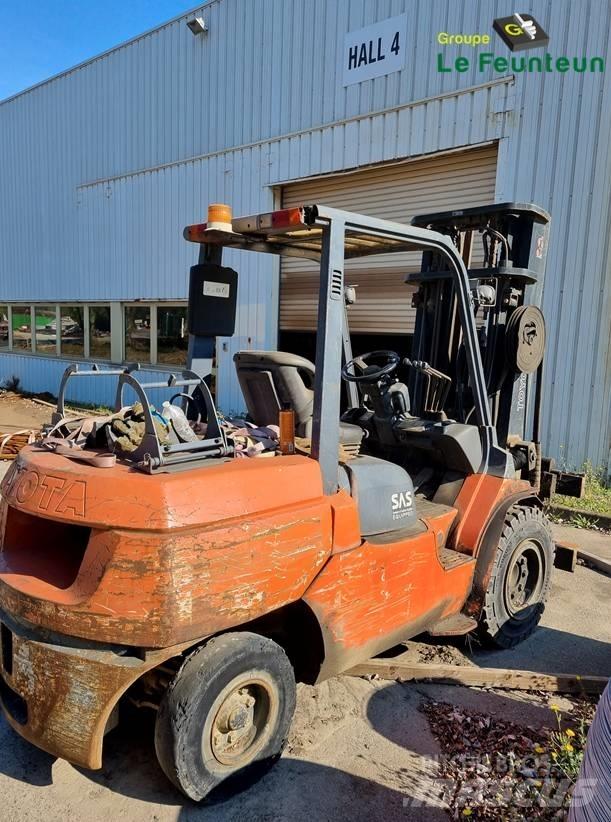 Toyota 02-7 FG A 50 Газовые погрузчики