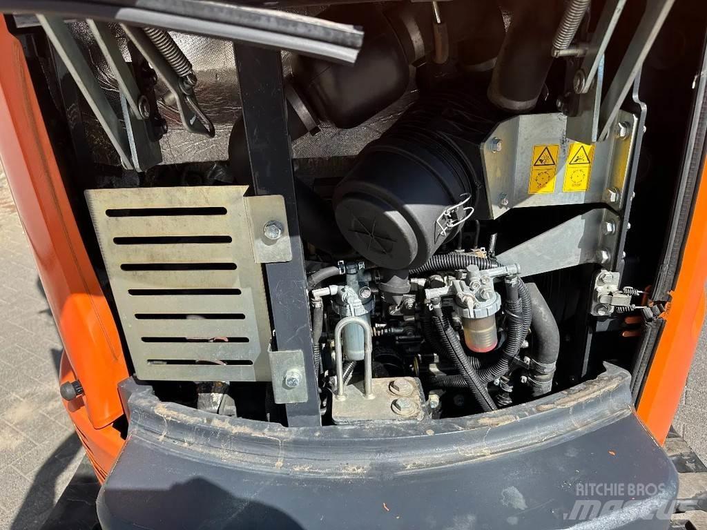 Hitachi ZX26U-6CR Мини-экскаваторы