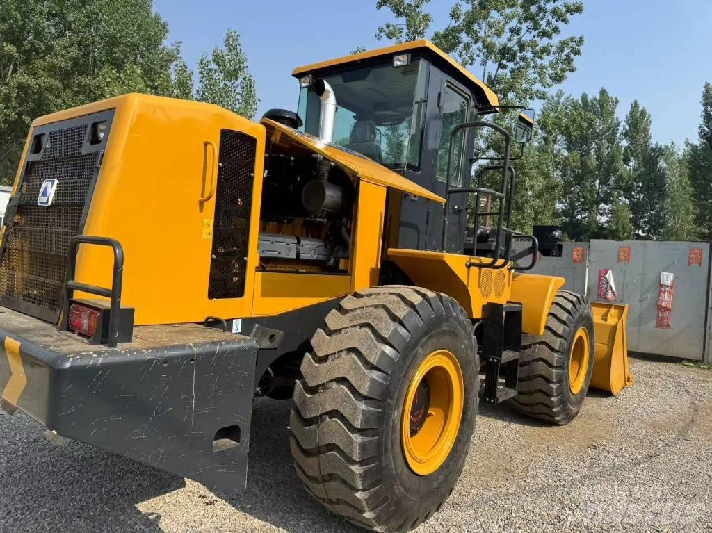XCMG ZL 50 G Фронтальные погрузчики