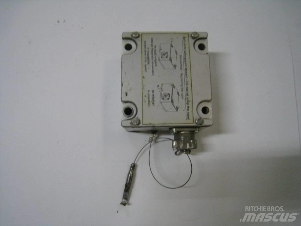 Wirtgen 2000DC Электронные блоки