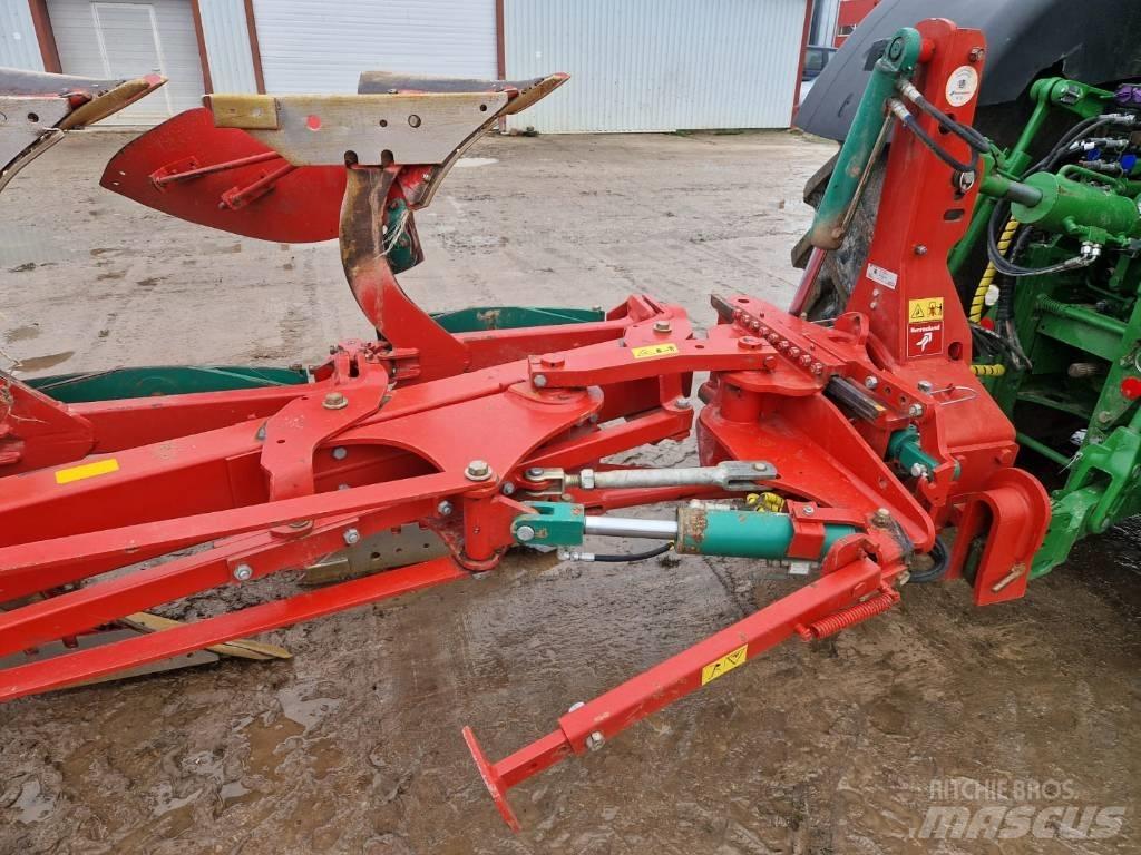 Kverneland EG85 Оборотные плуги