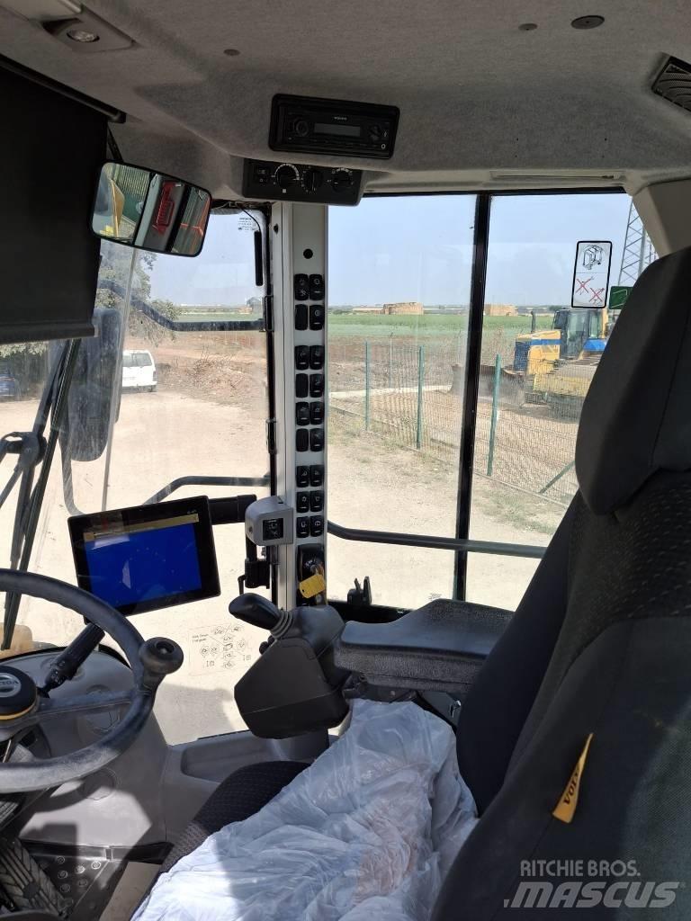 Volvo L 220 H Фронтальные погрузчики
