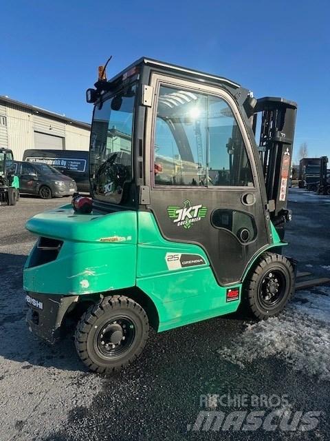Mitsubishi FD25N3 Дизельные погрузчики