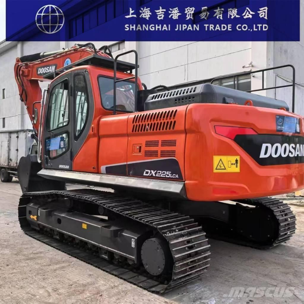 Doosan DX 225 Гусеничные экскаваторы