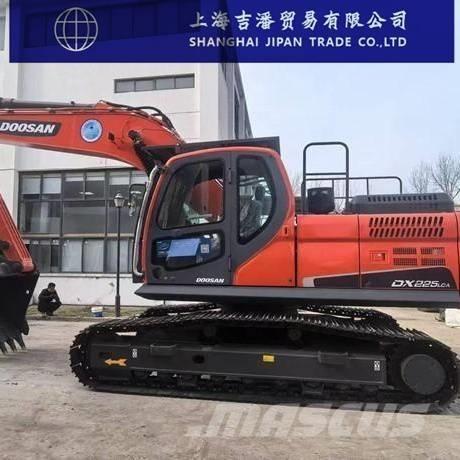 Doosan DX 225 Гусеничные экскаваторы