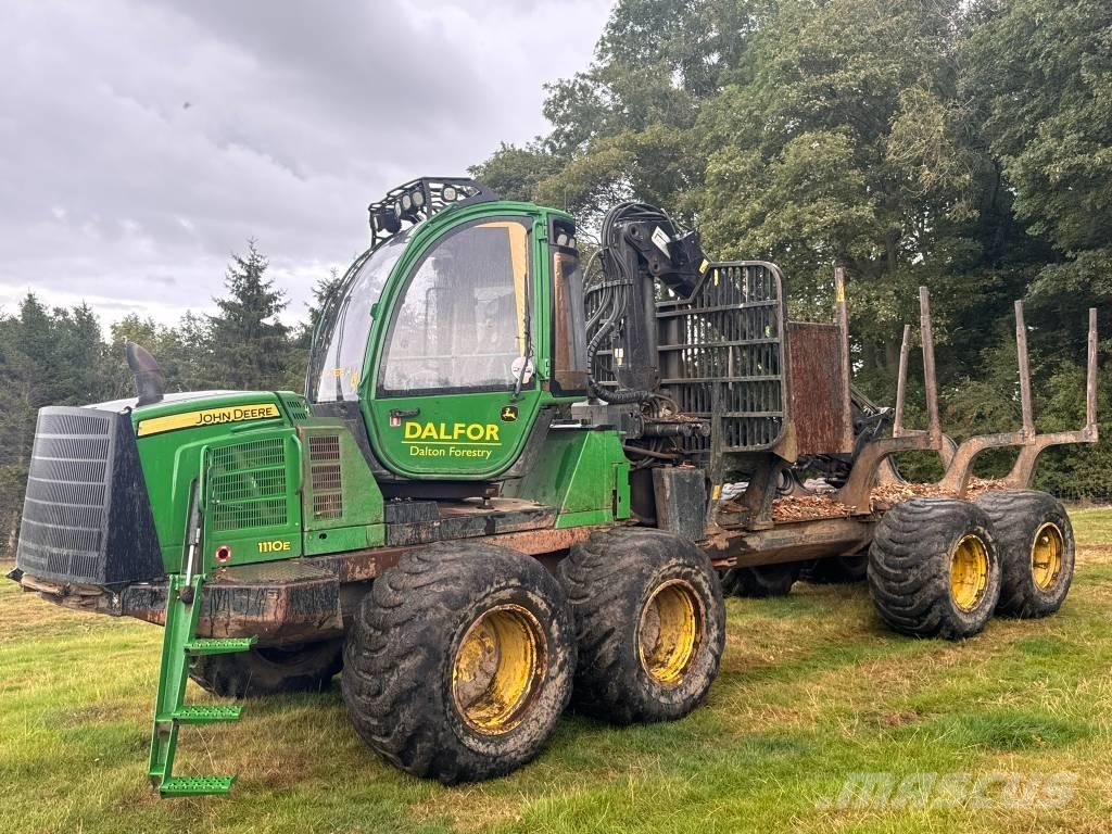 John Deere 1110 E Форвардеры