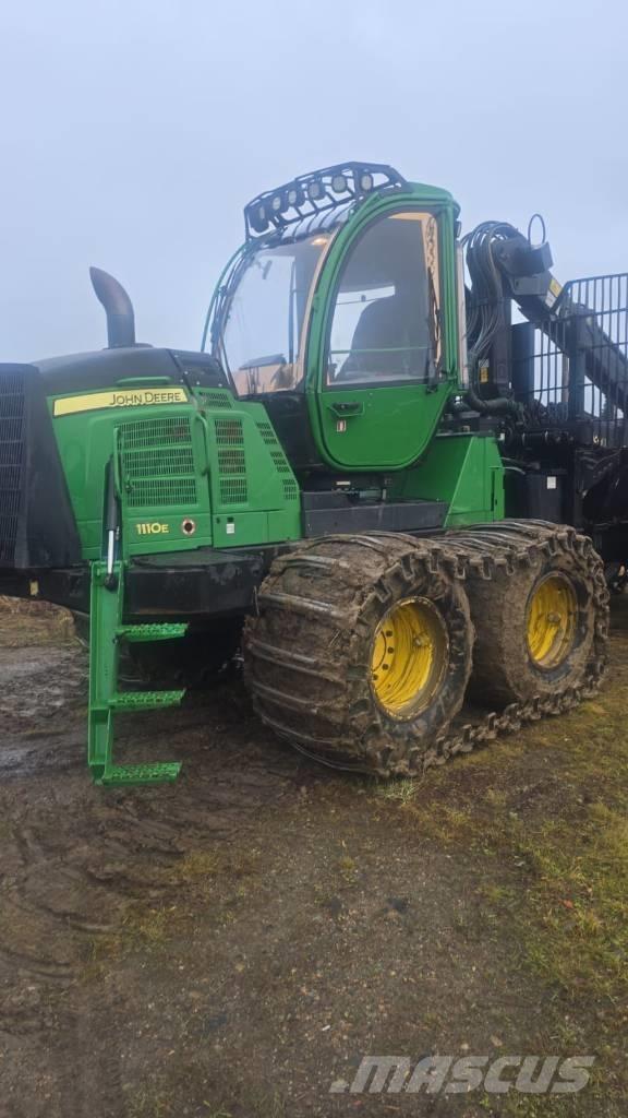 John Deere 1110 E Форвардеры