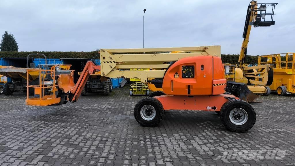JLG 450 AJ Коленчатые подъемники