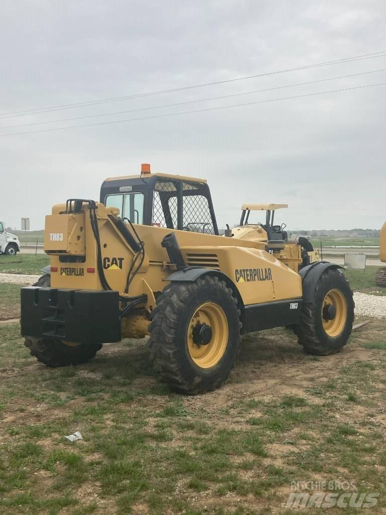 CAT TH83 Телескопические погрузчики