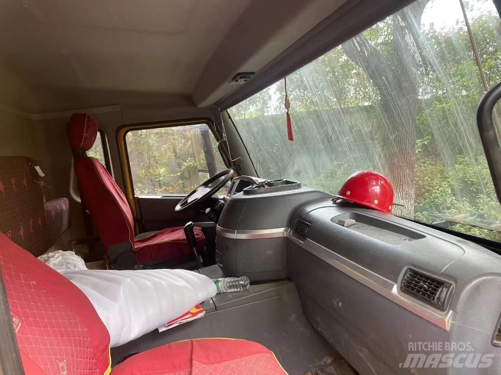 Sany 1000A Автокраны