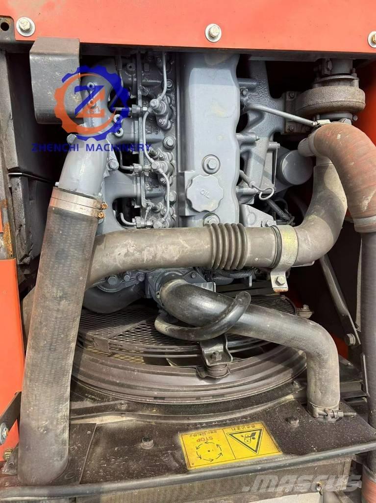 Hitachi ZX 120 Гусеничные экскаваторы