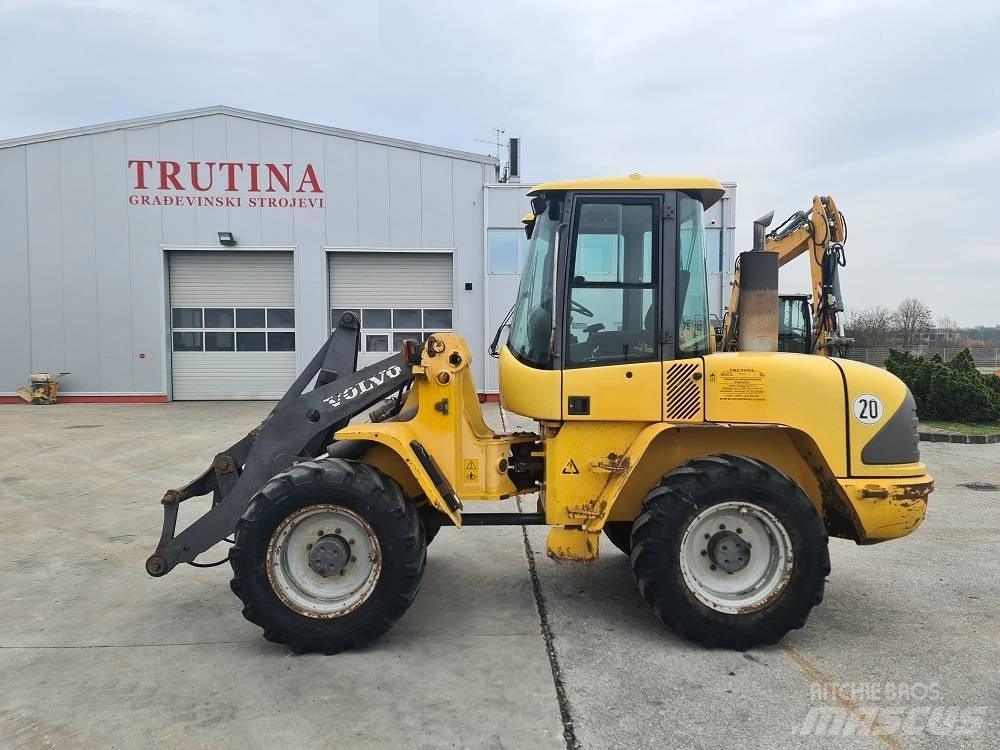 Volvo L 40 B Фронтальные погрузчики