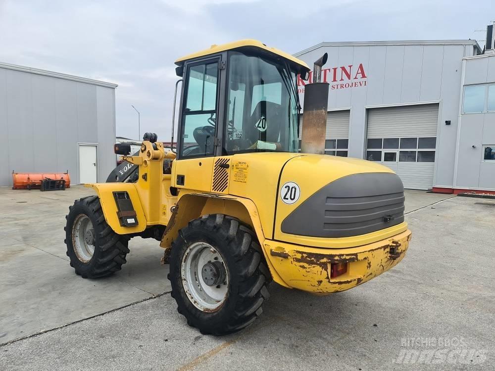 Volvo L 40 B Фронтальные погрузчики