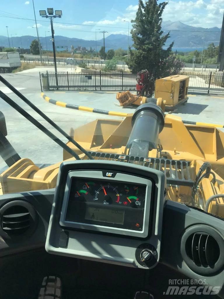 CAT 972M Фронтальные погрузчики