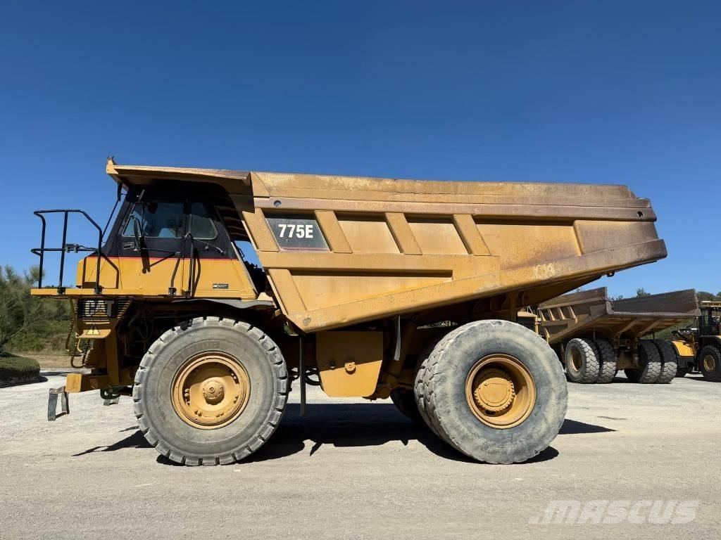 CAT 775 E Карьерные самосвалы