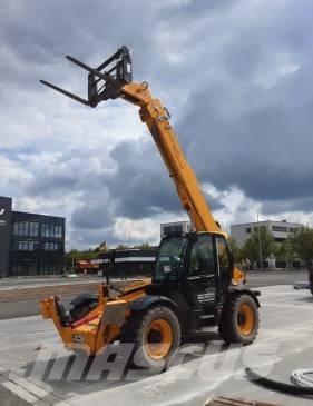 JCB 540-140 Телескопические погрузчики