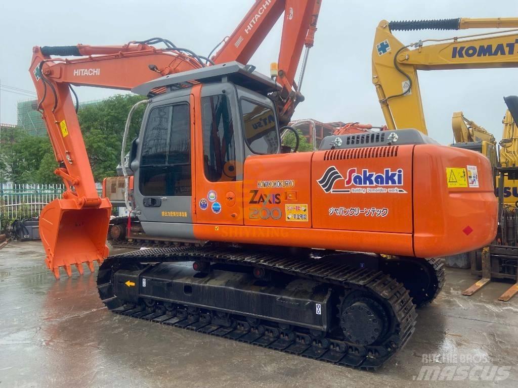 Hitachi ZX 200 Гусеничные экскаваторы