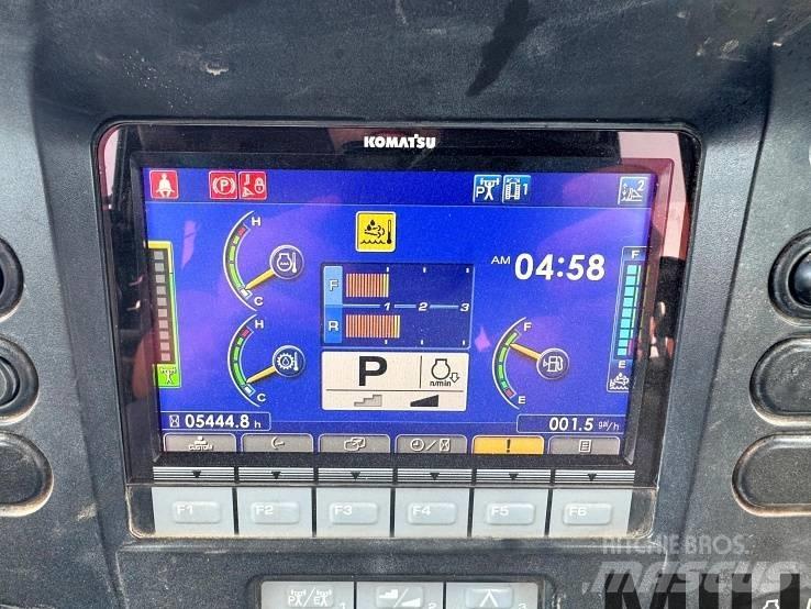 Komatsu D 61 PXi-24 Гусеничные бульдозеры