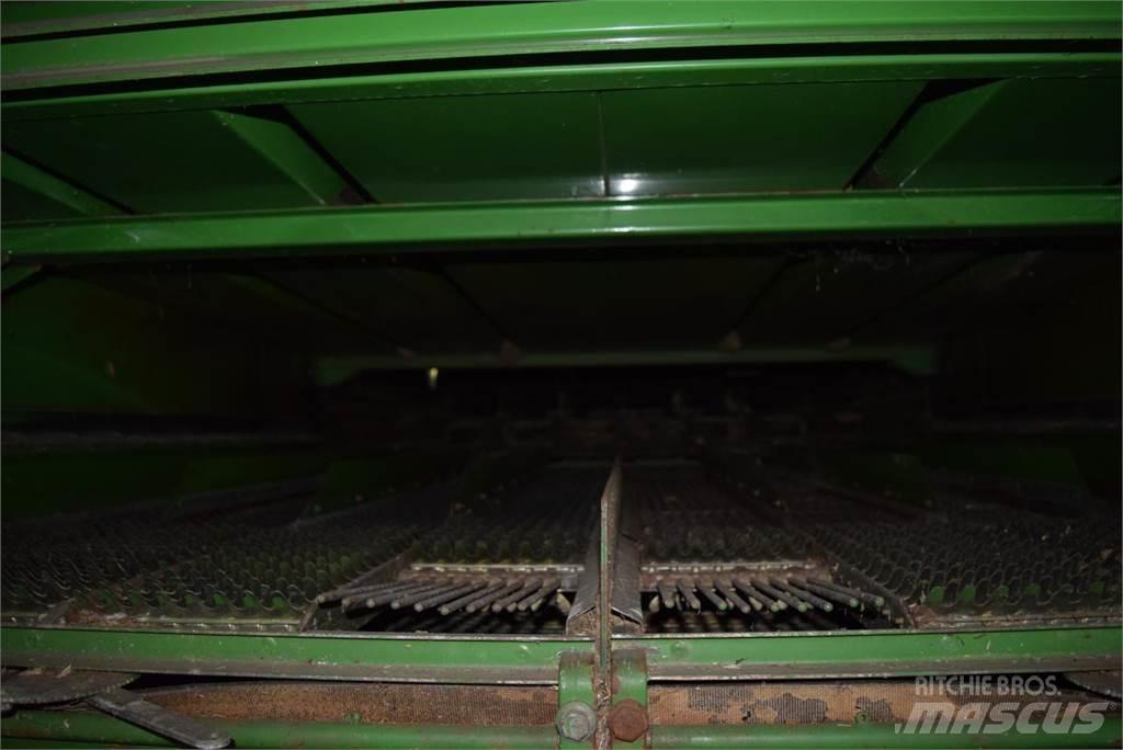 John Deere 2066 Зерноуборочные комбайны