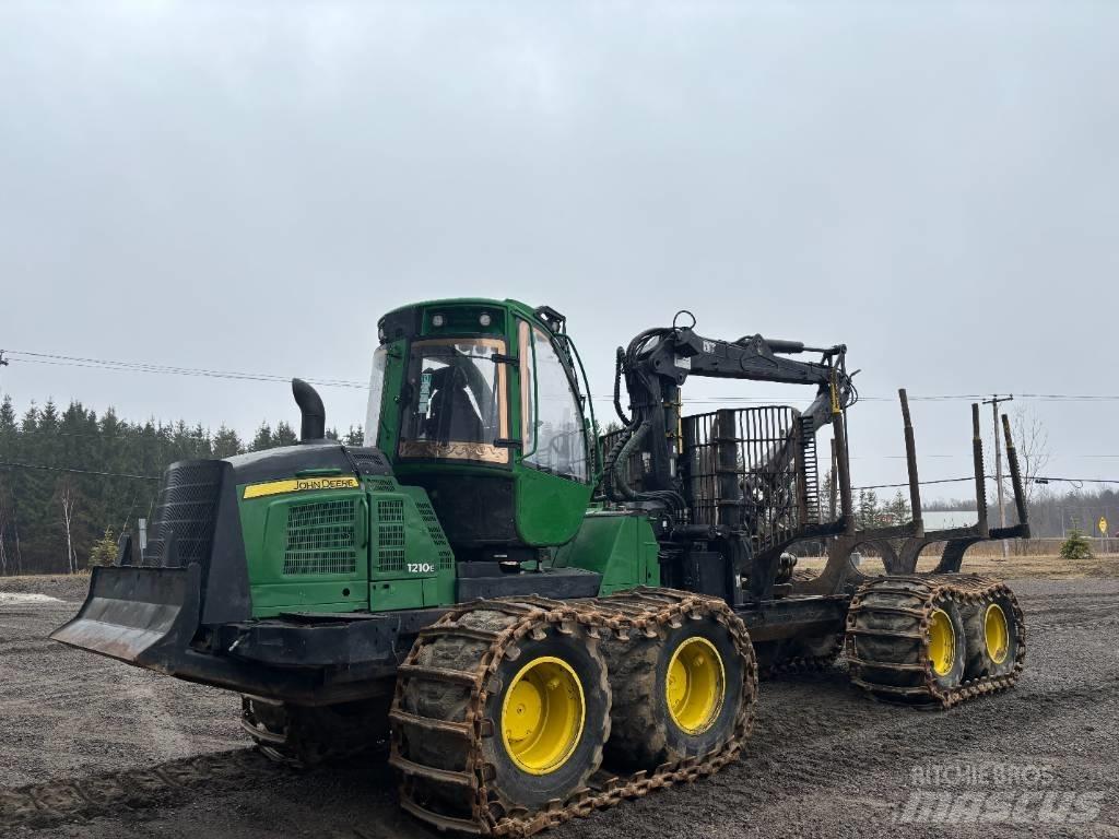 John Deere 1210 E Форвардеры