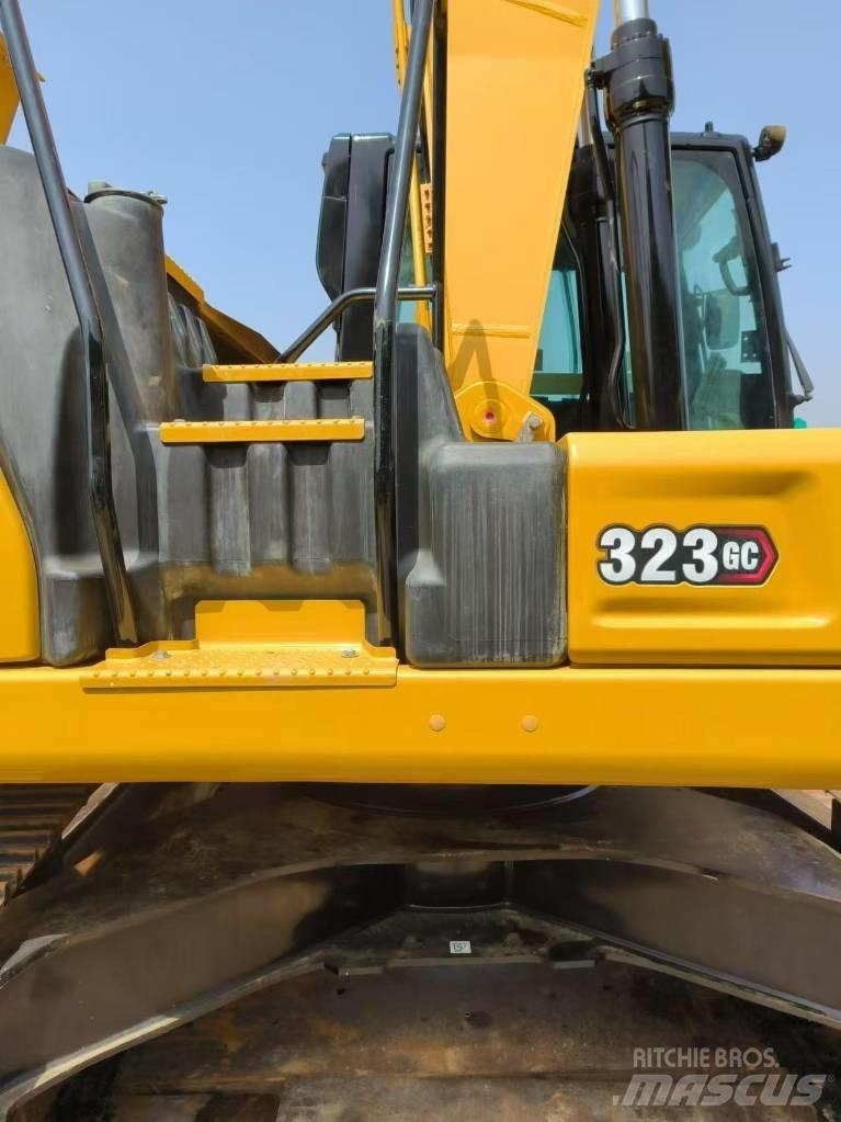CAT 323 GC Гусеничные экскаваторы