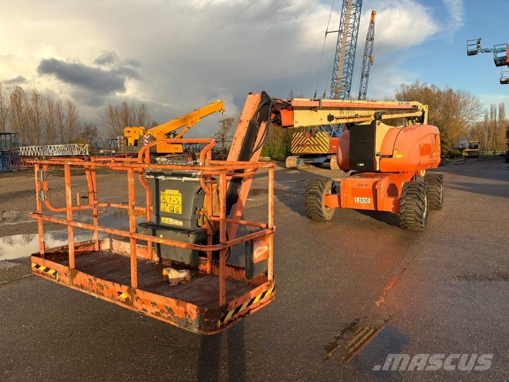 JLG 800 AJ Коленчатые подъемники