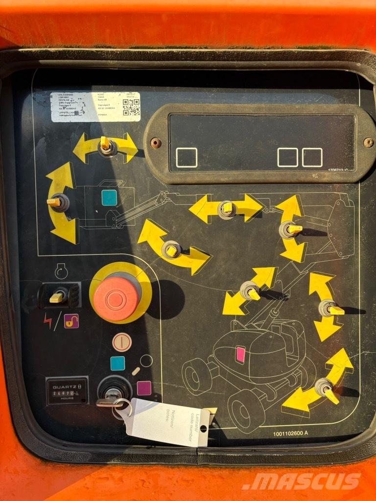 JLG 800 AJ Коленчатые подъемники