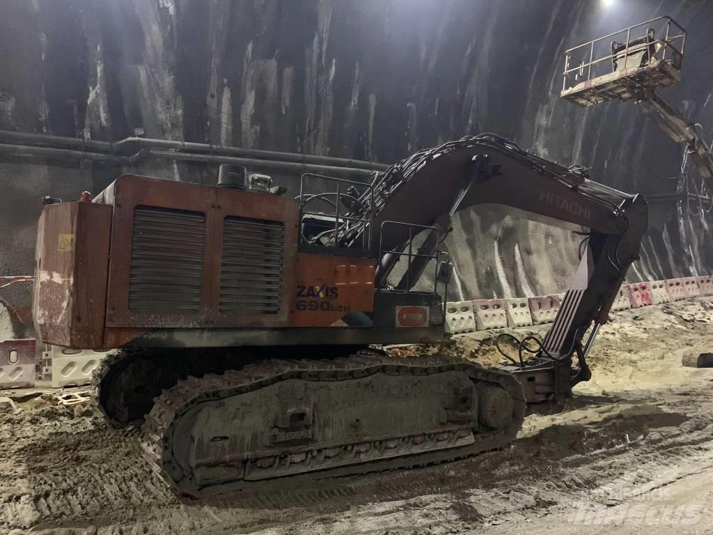 Hitachi ZX690LCH-5A Строительная техника - Другие