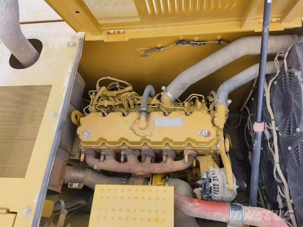CAT 330GC Гусеничные экскаваторы