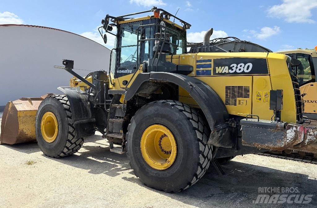 Komatsu WA 380-8 Фронтальные погрузчики