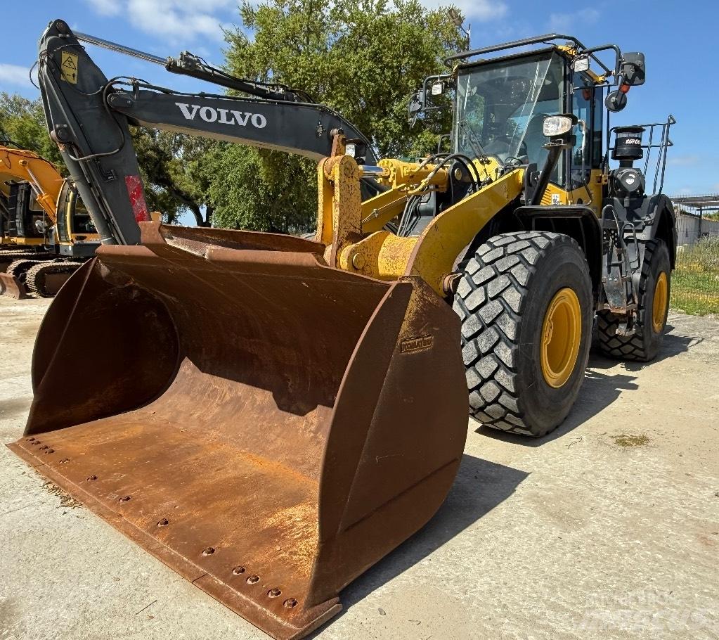 Komatsu WA 380-8 Фронтальные погрузчики